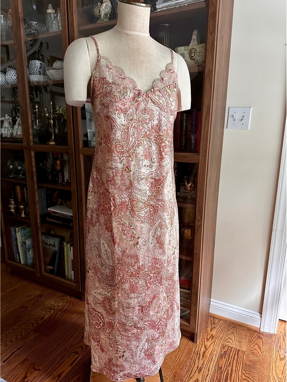 Vintage Madison Studio Intimates Paisley Lace-Trim Slip Dress size L. Brand New - Picture 1 of 7